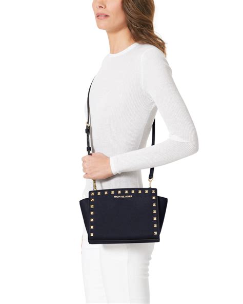 michael kors selma medium cm|Michael Kors selma medium messenger.